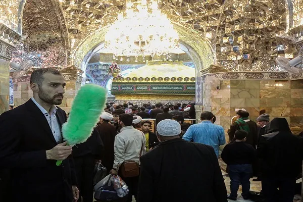 خدمت‌رسانی بیش از هزار خادم حرم بانوی کرامت در شب‌های قدر