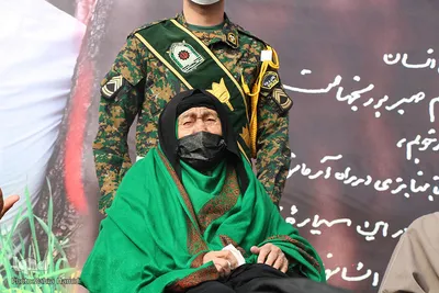 استقبال از مادر شهید «حسین بابایی» در بیرجند