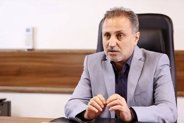 مجسمه‌های ایرانشهر سرقت نشده‌اند؛ مرمت می‌شوند