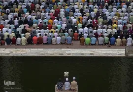 اقامه نماز جماعت مسلمانان جهان در رمضان