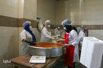اطعام نیازمندان در روز عید غدیر از محل موقوفات شیراز