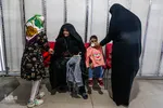 مادران در هنگام تعطیلات و بیماری هم مرخصی ندارند و هرجای دنیا که باشند بازهم باید مراقب بچه‌ها و احتیاجات آن‌ها باشند.