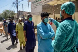 Le Pakistan recherche 100 000 fidèles musulmans potentiellement contaminés par le coronavirus
