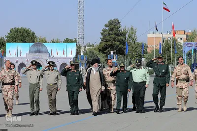 حضور و سخنرانی رهبر انقلاب در مراسم دانش‌آموختگی دانشجویان دانشگاه امام حسین (ع)