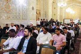 بازدید شرکت‌کنندگان مسابقات قرآن دانشجویان در حرم مطهر رضوی