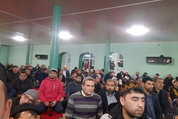 Таджикистанский дипломат поздравил верующих Екатеринбурга с Маулид ан-Наби