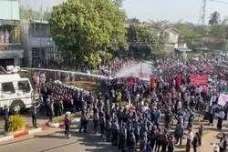 মিয়ানমারের বাগো শহরে সামরিক বাহিনীর গুলিতে নিহত ৮০ ছাড়িয়েছে