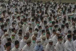 ইন্দোনেশিয়ায় বৃষ্টির জন্য নামাজ