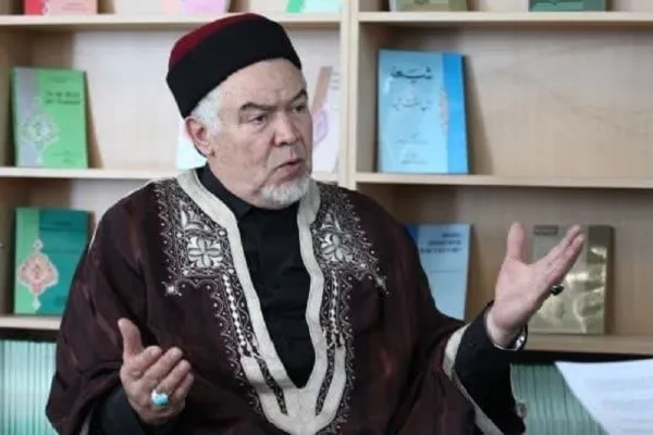 وحدة المسلمين تتحقق بالتمسك بالقرآن والعترة الطاهرة