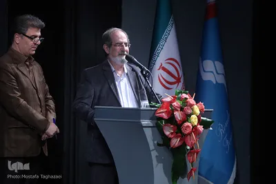 تجلیل از نوازندگان ارکستر سمفونیک دفاع مقدس(سازهای خاکی)