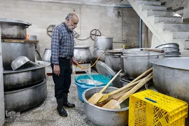 پخت و توزیع ۹ تن آش نذری در سالروز رحلت پیامبر اعظم (ص)