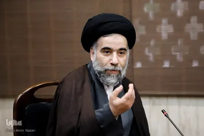 رونمایی از کتاب عکس «عالم پر تلاش»