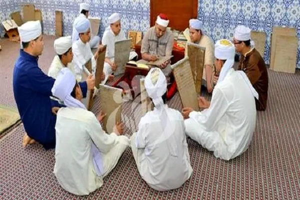 حفظ القرآن ودروس في العربية لأفراد الجالية الجزائرية بأمريكا