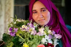 Une poétesse britannique voilée face aux stéréotypes anti-islamiques