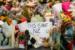 Neuseelands Premierministerin verwarnte den australischen Komiker wegen seines spöttischen Witzes über Christchurch- Attentat