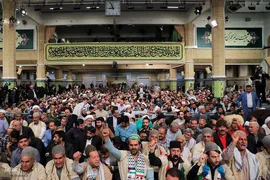 دیدار هزاران نفر از اقشار مختلف مردم در روز عید غدیر