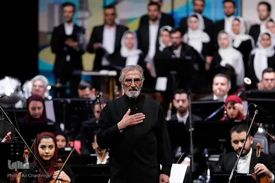 اجرای ارکستر ملی موسیقی ایران به رهبری فریدون شهبازیان و رهبر مهمان «آقاوردی پاشایف» از کشور آذربایجان در شب اول جشنواره موسیقی فجر