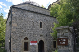 Gümüşhane'de tarihi cami 112 yıl sonra ibadete açıldı
