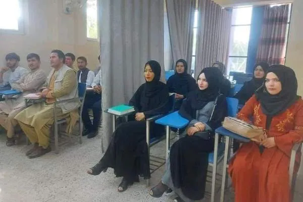 Taliban qızların Əfqanıstanın dövlət universitetlərində oxumasına icazə verib