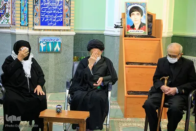 دیدار مسئولان ارشد خراسان‌جنوبی با خانواده شهید نقدی پور