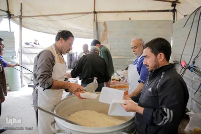 بازديد اصحاب رسانه از فعاليت‌هاي موكب احمدبن موسي(ع) در كربلا
