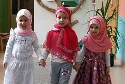 بالصور...مسابقة لإرتداء أجمل حجاب في البوسنة