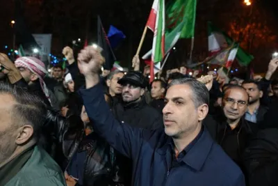 تشییع پیکر شهیدان «احمد میرزاوند» و «مرتضی بهاروند» و بیعت جامعه قرآنی لرستان با سومین رهبر انقلاب