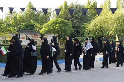 کاروان دانشگاهیان استان البرز پای پیاده در راه تشییع رهبر شهید