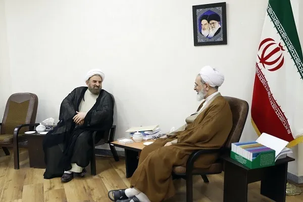 لزوم تعمیق روابط حوزه علمیه با واتیکان
