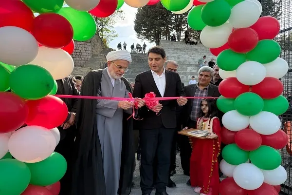 افتتاح زمین چمن مصنوعی دانش‌آموزی در سنندج