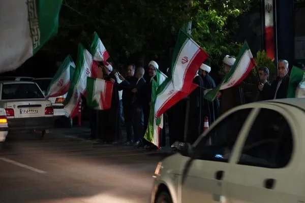 اجتماع دانشگاهیان دانشگاه تبریز در حمایت از آرمان‌های انقلاب