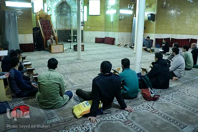 اسماعیل عاکفی