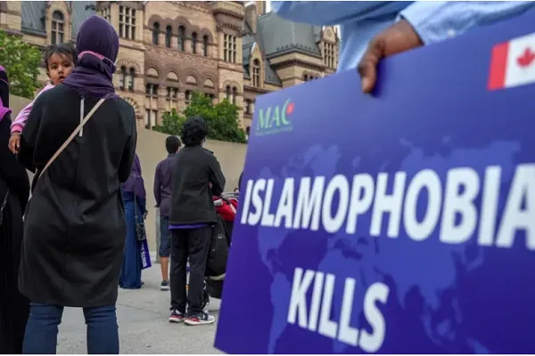 Kanadalı müsəlmanların hökumətin islamofobiya ilə mübarizə ofisini ləğv etmək qərarına qəzəbi