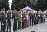آیین غبارروبی و عطرافشانی گلزار شهدای نوشهر در ایام‌الله دهه فجر برگزار شد