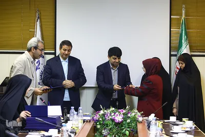 تجلیل از هنرمندان نمایشگاه نفس‌المطمئنه
