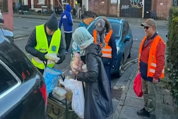 Royaume-Uni : des musulmans mobilisés à Noël pour nourrir les sans-abri