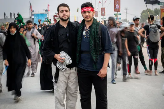 جوانان دهه شصتی؛ پرچم‌دار زوار ایرانی در اربعین ۹۸