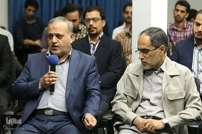 رونمایی از جلداول نخستین کتاب ایرانی آموزش زبان انگلیسی