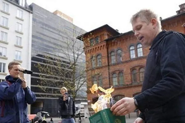 Hizbullah: Menghina Ummat Islam tidak boleh diterima / bendera Sweden dibakar + video