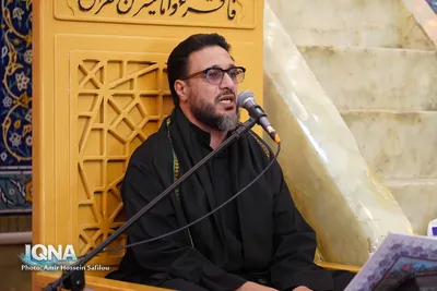 مراسم چهلمین روز خاکسپاری رهبر شهید در بازار تهران