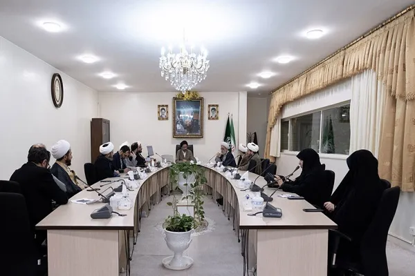 نشست دهه کرامت مدیران فرهنگی حرم مطهر بانوی کرامت برگزار شد