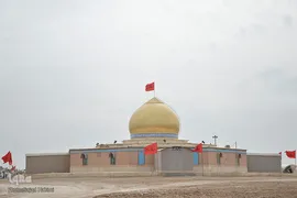 راهیان سرزمین نور
