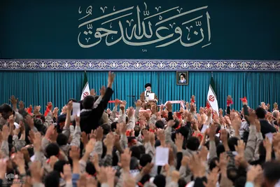 دیدار هزاران نفر از بسیجیان با رهبر انقلاب