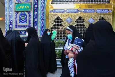 حفظ امنیت  زائران نیز مقوله مهمی است و  خدام بخش انتظامات تذکرات لازم را به  زائران در راستای مراقبت از اشیاء قیمتی خود  می دهند.