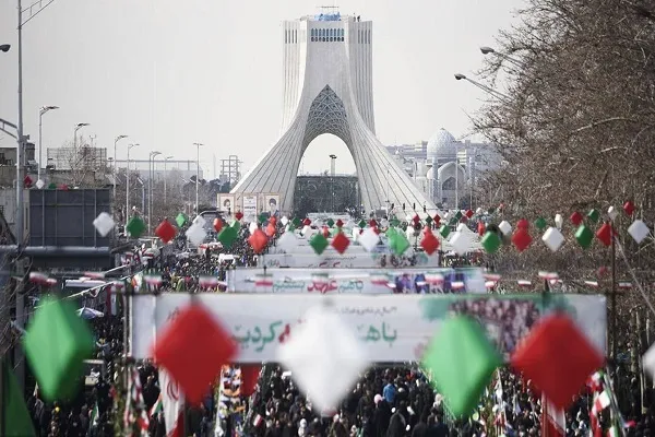 Wananchi wa Iran wajitokeza kwa mamilioni kuadhimisha ushindi wa Mapinduzi ya Kiislamu