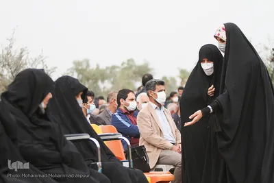 رونمایی از تقریظ رهبری بر کتاب «حوض خون» در اندیمشک