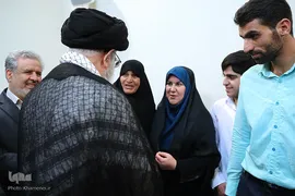دیدار نویسنده و راوی کتاب «فرنگیس» با رهبر انقلاب