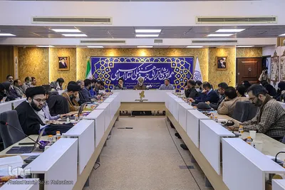 نشست هم‌اندیشی باز‌آرایی جبهه فرهنگی انقلاب اسلامی