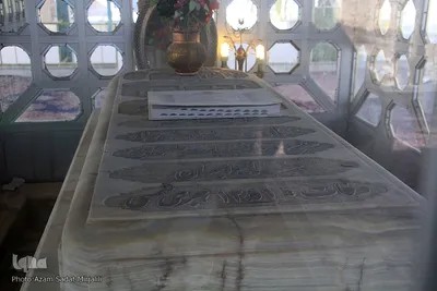 مقبره همسر استاد اشرف حداد(آهنگر)در جوی هر هر یزد‎
