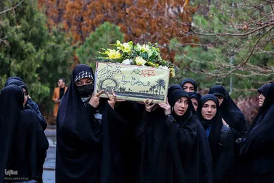 تشییع پیکرهای مطهر شهدای گمنام در میان دانشگاهیان تبریز
